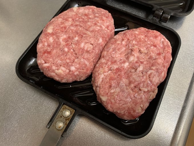 (`□')机寝したこと棚に上げてお昼にお蕎麦れなかった怒りのはんばぁぁぁぁぐ‼︎(いつもの 