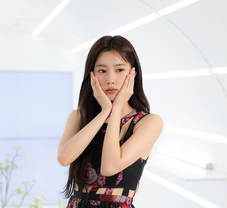 hyewon pics ❄️ tweet media