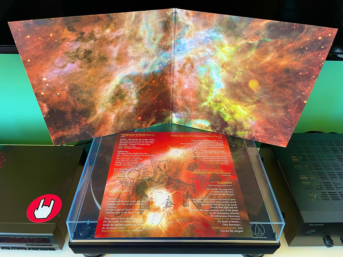 dayron822's tweet image. A good coffee ☕️ is my company for this sublime galactic trip!🧑‍🚀Now Spinning: Blood Incantation - “Starspawn”(2016)🇺🇸🤘🪐🔥#DarkDescentRecords (Reissue-2021/Century Media) #vinyladdict #vinylcollection