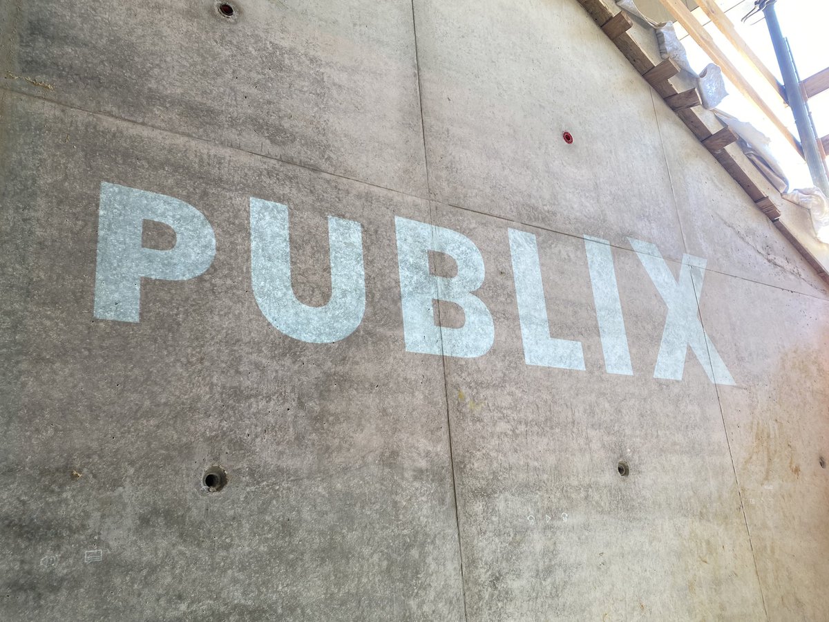 SchoepflinStift's tweet photo. Gestern war Richtfest in Berlin-Neukölln: Ein weiterer Schritt im Aufbau von #PUBLIX, ein Haus für gemeinnützigen #Journalismus, #Öffentlichkeit und #Demokratie. Wir freuen uns mit Gründungsintendantin @mariaexner und vielen weiteren Organisationen auf die kommenden Jahre! https://t.co/fXxxVNQZ4C