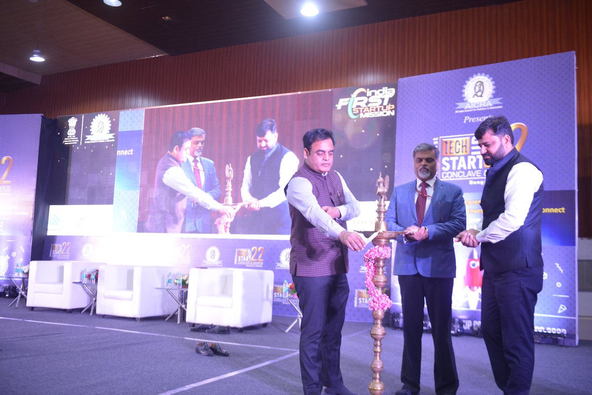 AICRAINDIA's tweet photo. India's most influential startup event, India first tech startup conclave and awards 2022 Bengaluru chapter.#RajSharma #RajeshPathak #drAshwathNarayan #AbhijithPrasannakumar #SanjuktaBadhai #SanjayGajghate #SudhakaranSrambikal #NavneetKaushik https://t.co/B284BxobVt