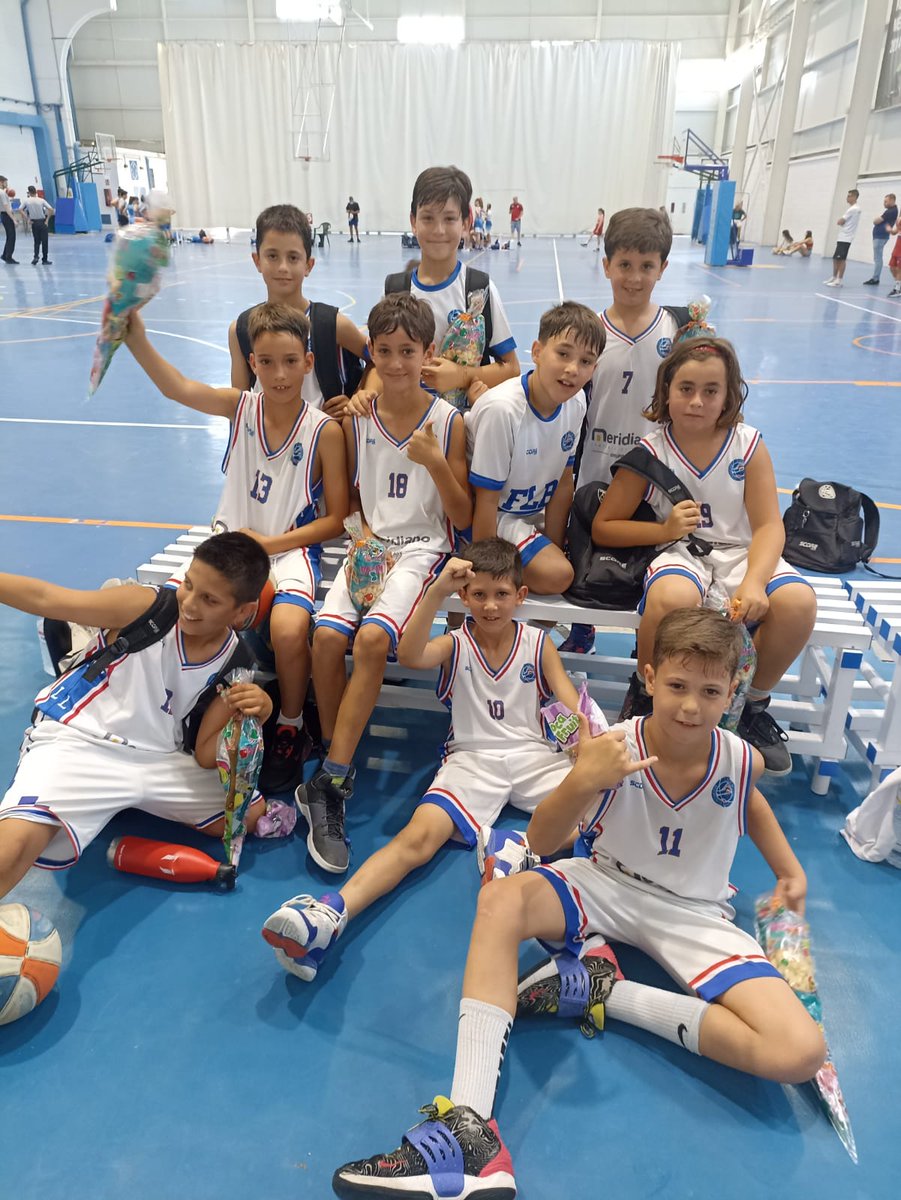FundLucentum's tweet photo. #BaseFLBA | Esta tarde a las 16h nuestro @SMeridiano FLBA Benjamín juega la final de la liga Preferente

El partido se podrá seguir en Youtube por el canal de la @fbcv_es 👉🏻 https://t.co/2GnbCQQfU1

¡Suerte chicos! ¡A disfrutar!

#SomosLucentum https://t.co/8XGn0E38RF