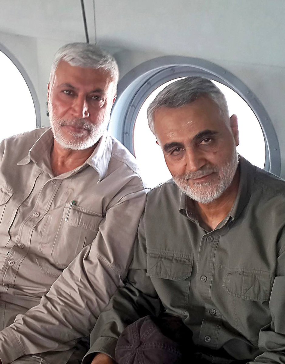 Moqaum's tweet photo. عندما تخلى الجميع عن العراق ضد الهجمة البربرية صنيعة امريكا (د١عش)
وهروب جميع القيادات الأمنية من الصف الأول 
وامتلأت المطارات بالهاربين
لم يكن هناك شخص حاضراً فينا وم��ذ الساعات الأولى إلا فارس من كرمان
قد عهد على نفسهِ ان يُحرر العراق حتى لو كَلف ذلك حياته 
لن ننسى الجنرال الوفي https://t.co/8DzvhMStr8