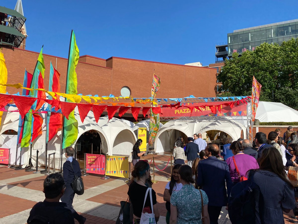 Yesterday we were busy over at @britishlibrary with some of our festival & Silk River flags welcoming attendees to the @JaipurLitFest 2022! 

Fantastic to bring these beautiful flags to London for the event.

#JaipurLitFest #SilkFlags #Flaghire