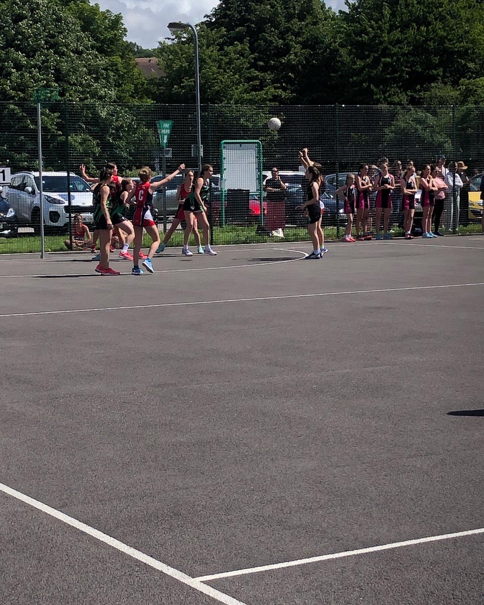 NetballTrinity's tweet image. Lunch time for the girls!! Great finish to the morning for the U16’s with a great win👏👏 The U14’s got a point for halving the score but had a fantastic match. Good luck for the afternoon. #sports #netball #southregional
