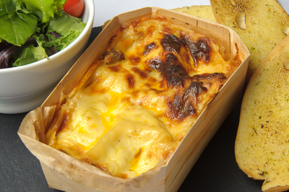 Bit miserable outside today so add a little sunshine with Lasagne, just add garlic bread and salad #buylocal #buybritish #homemade #readymeals #janeskitchenfood