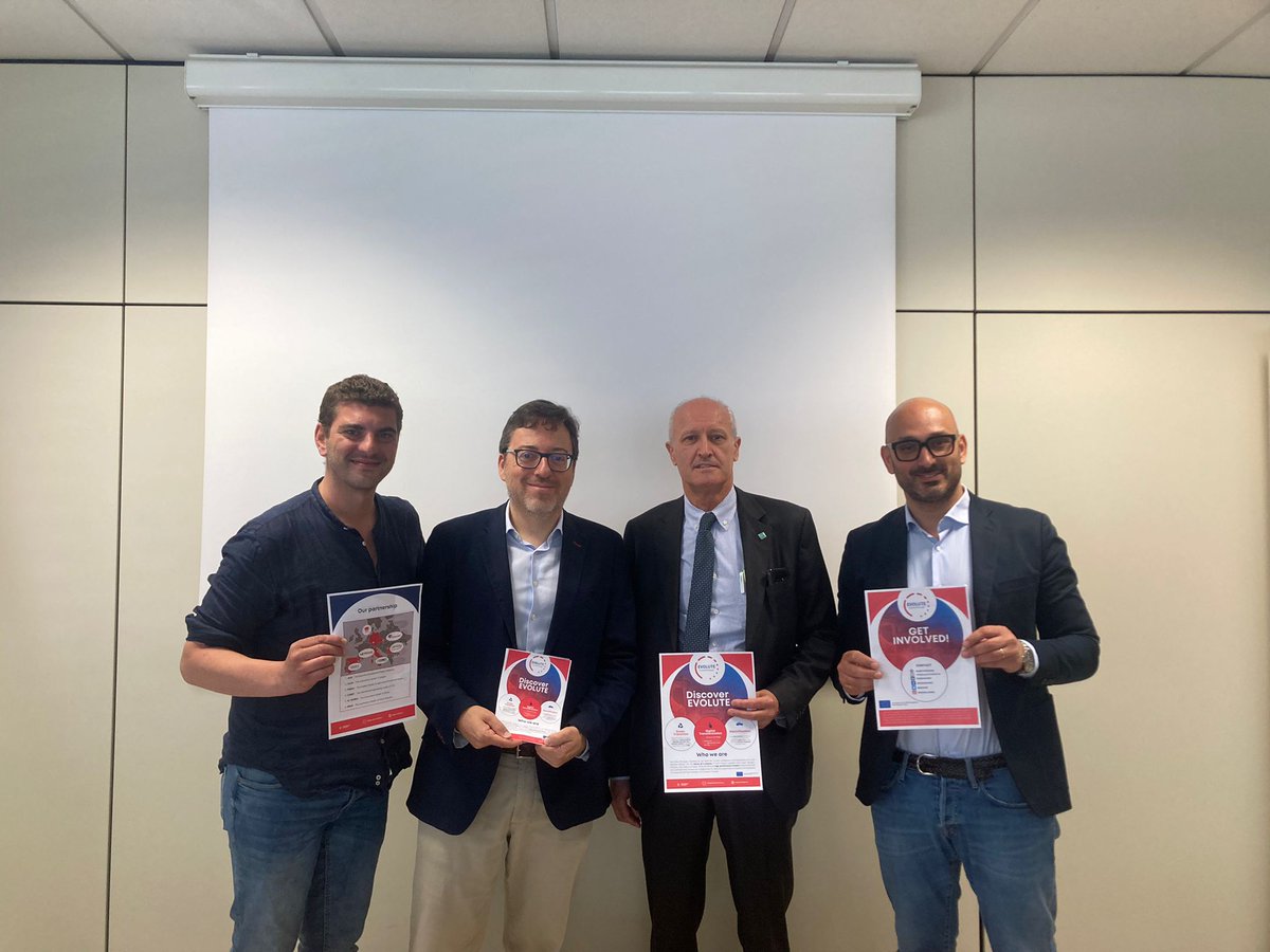 EvoluteP's tweet photo. Great Effort for the benchmark analysis of @cluster_comet and excellent teamwork between David Romeral from Clúster de Automoción de Aragón @CAARAUTOARAGON  and COMET team! https://t.co/hIlMsLDRUI