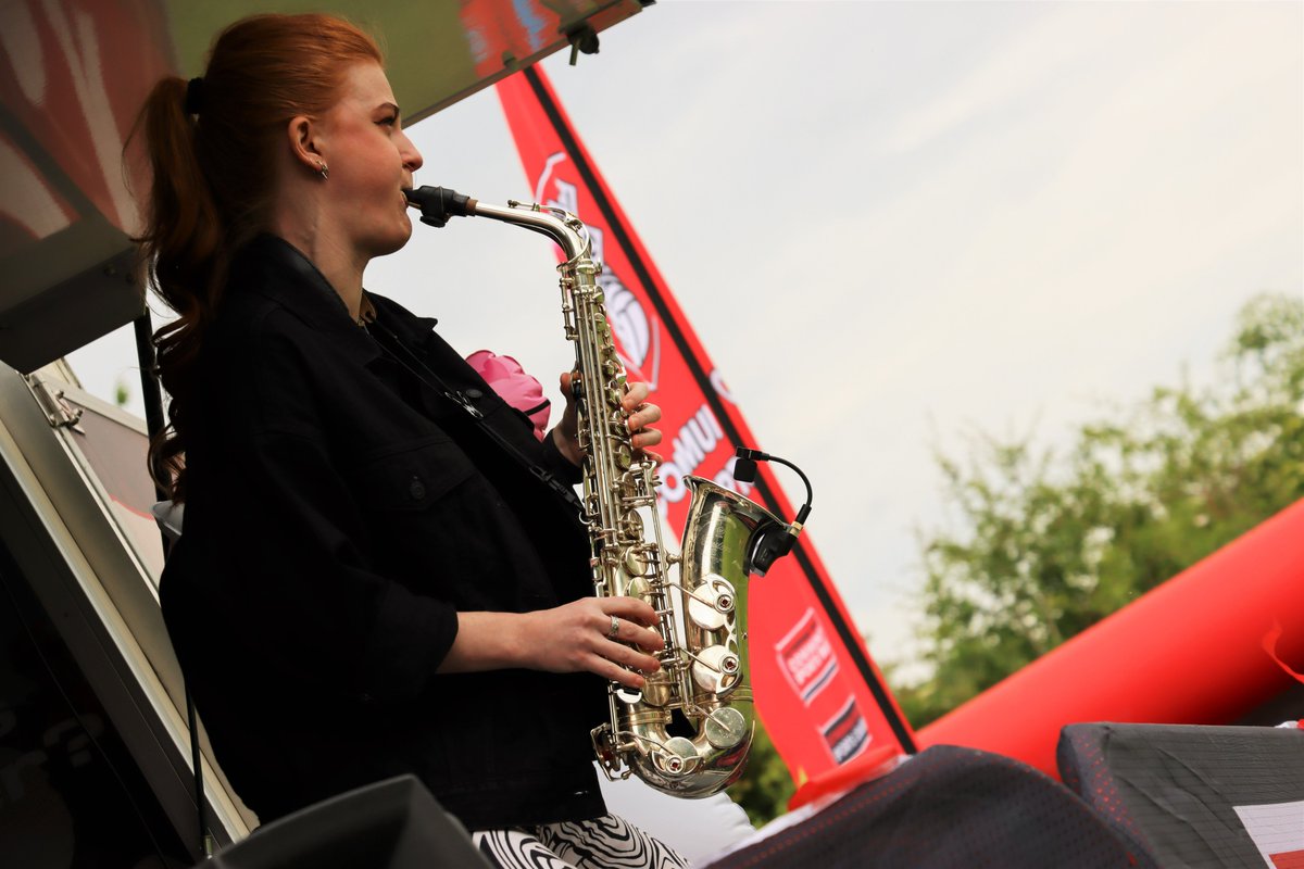 RUFC_CT's tweet image. NCS | @NCS Fest 🎷

The incredible @samsaxuk has arrived for some live entertainment, as our huge turnout of participants start to get involved in the games, activities and competitions we have planned.

#NCS #NCSYes #Summer