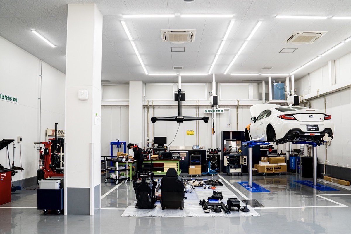 grgarage_misono's tweet photo. Vehicle production holidays
⬛️ GR86/BRZ Cup 参戦車両製作休み 🟥
✔️ 定休日前の4S
本日は定休日。
「整理、整頓、清潔、清掃」の頭文字をとって4Sと呼びます。4Sは、すべてのものの基礎です!
#町いちばんの楽しいクルマ屋さん
#enjoythedrive
#クルマファンを増やしたい https://t.co/3usQuRops0