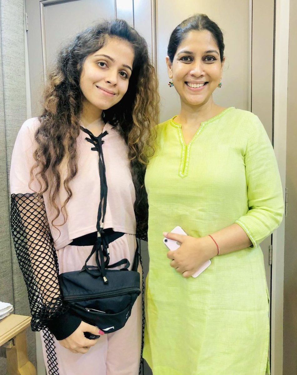 Sakshians's tweet photo. 𝖳𝗁𝗋𝗈𝗐𝖻𝖺𝖼𝗄 𝗈𝗇 𝗍𝗁𝖾 𝗌𝖾𝗍𝗌 𝗈𝖿 #𝖣𝗂𝖺𝗅100 

#SakshiTanwar #𝖲𝖺𝗄𝗌𝗁𝗂 #𝖲𝖺𝗄𝗌𝗁𝗂𝖺𝗇𝗌 https://t.co/gSOTpekrVf
