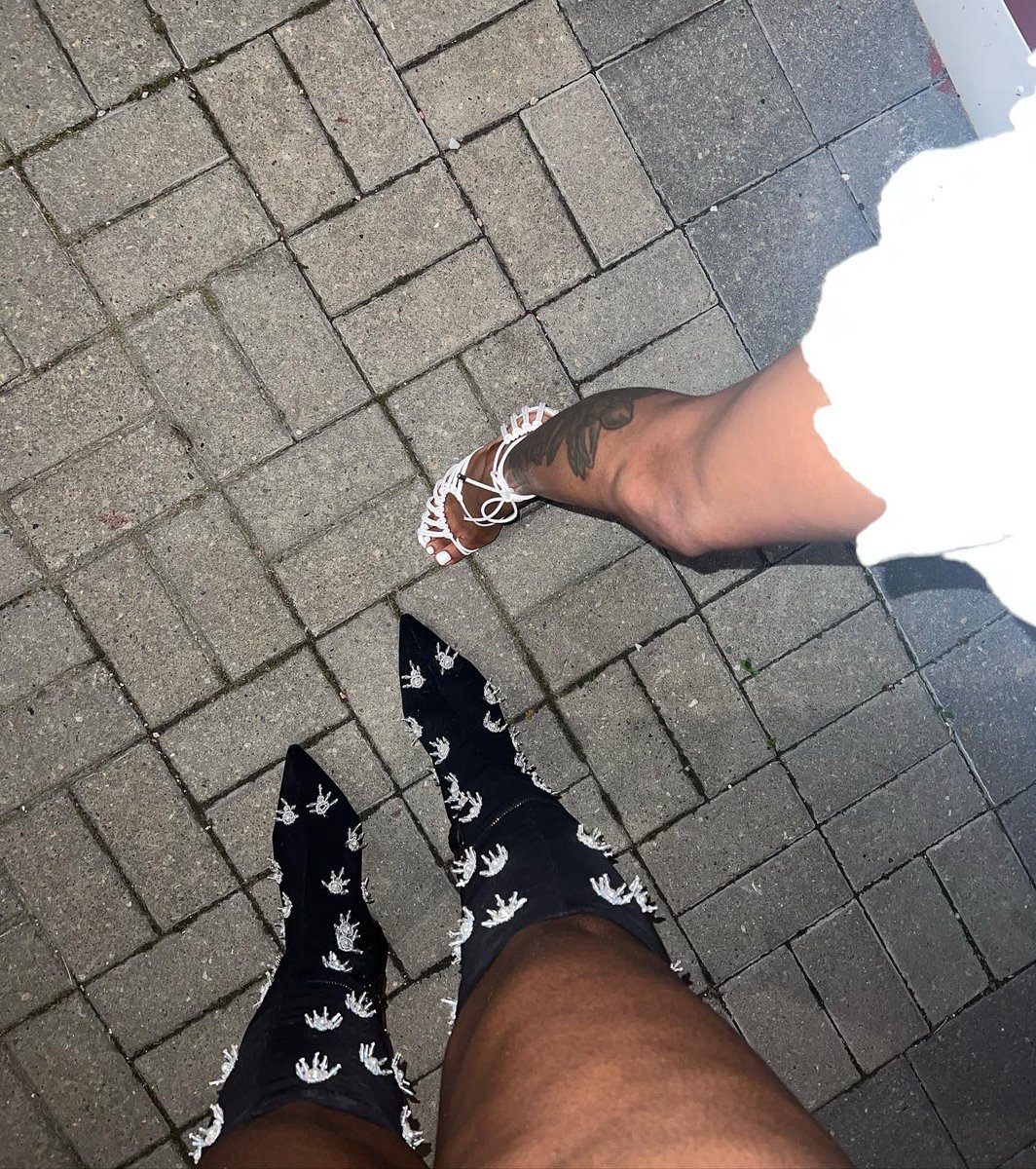 Ice cold in <a href="/tejahnofficial/">Téjahn Burnett</a> and @CHARWorkroom 🧊