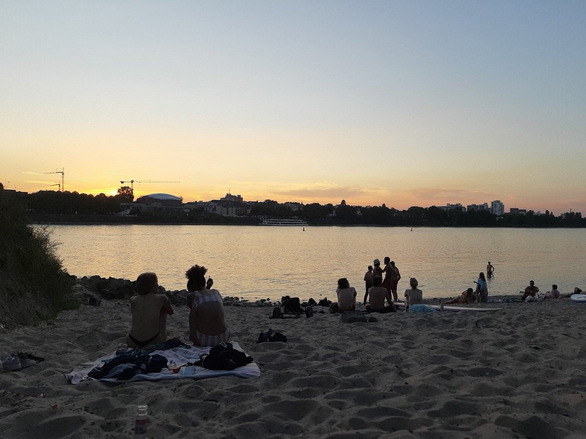 ⌛️ Anmeldungen für die #GRURjr #GRURJW22 am 24. und 25. Juni in #Bonn sind noch möglich unter tinyurl.com/AnmGRURJW22! Nicht wundern: Bestätigung &amp; weitere Infos folgen nach Anmeldeschluss am 6.6. Seid dabei @fiwbonn &amp; @ Bahnhöfchen am Rhein🍾