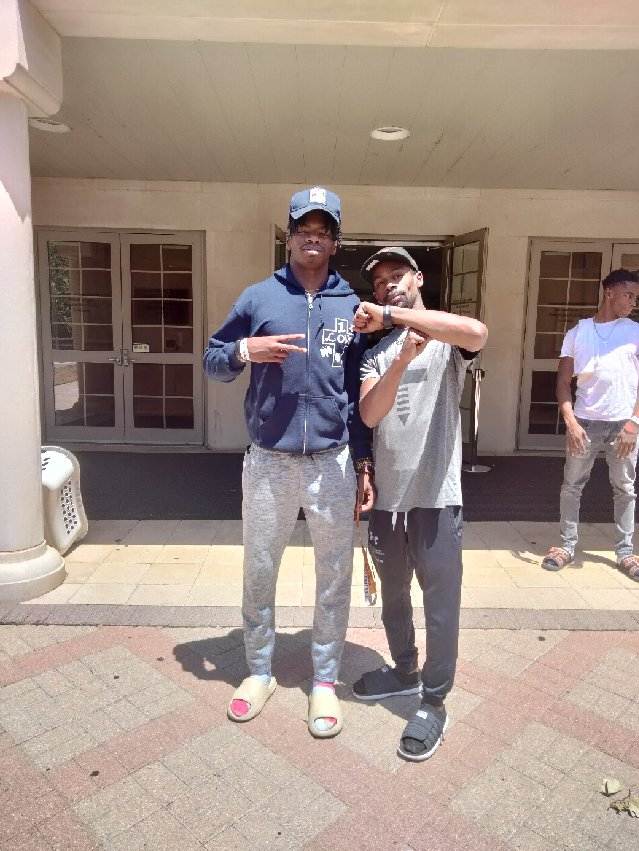 StuartBrice4's tweet photo. #HookEm! My boi is home!! Let's goooooo🤘🏾🤘🏾
@XavionBrice1 https://t.co/QQGDdpDoUz