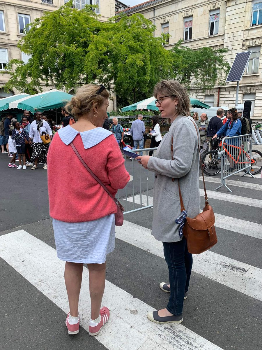 Week-end de mobilisation sur le terrain: échanges et présentation du programme que nous défendons avec Daniel 
#proximité #valeurs #PourVousDéfendre #Circo4202 <a href="/lesRepublicains/">les Républicains</a> @legislative2022