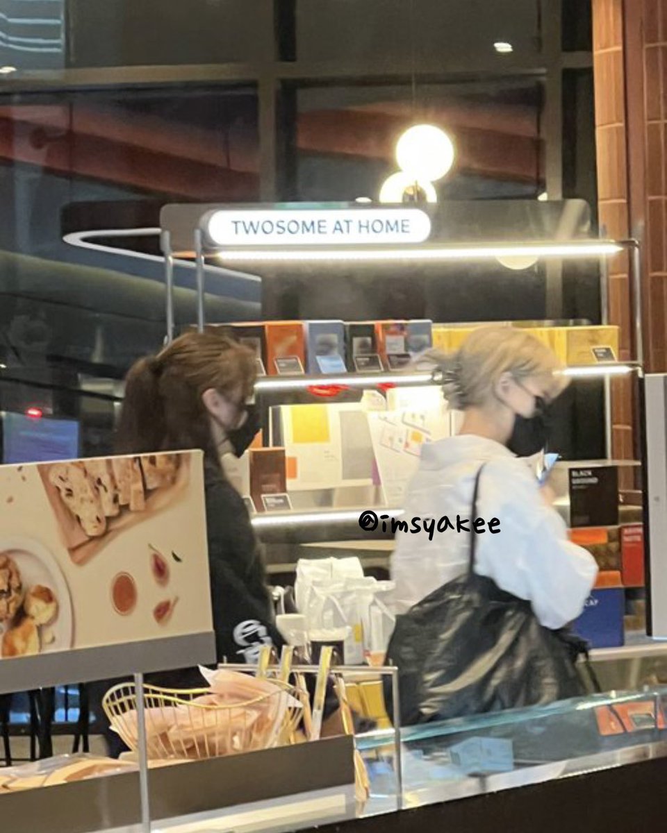 thatshotg's tweet image. giselle and winter are always seen going out together 🥺