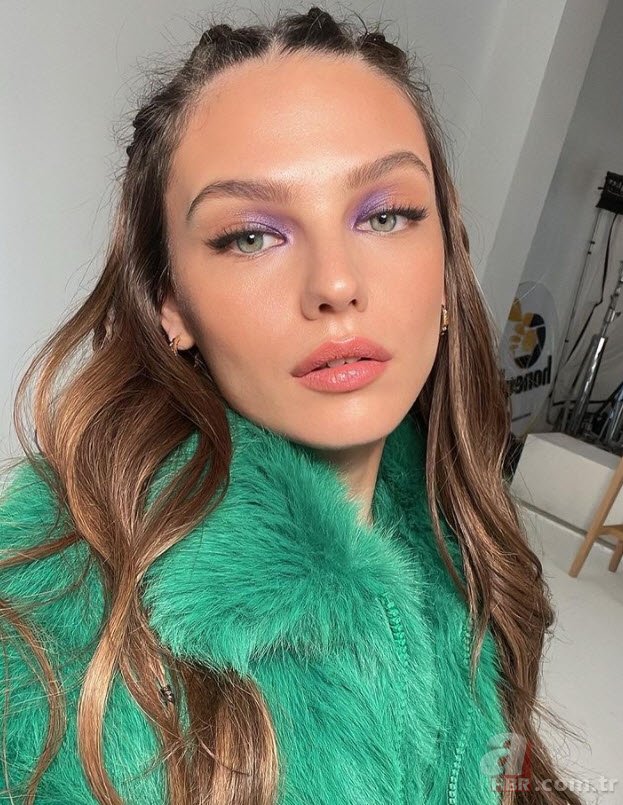 Nilsu Berfin Aktaş #GelsinHayatBildiğiGibi dizisinde! Başrolünü Ertan Saban'ın oynayacağı dizinin hazırlık çalışmaları devam ediyor. Show TV'de yayınlanacak dizinin kadın başrol oyuncusu NTC Medya imzalı 'Tozlu Yaka'da adı geçen genç oyuncu Nilsu Berfin Aktaş oldu.
#dizifilmcom