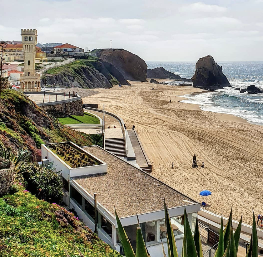JezebelsF's tweet photo. Do you think about #sustainability when you travel? ✈️🌱 

#travel #travelwriter #ecotravel #portugal 

9 Sustainable Destinations in Portugal➡️ https://t.co/YpQmzMWkfP https://t.co/MIDcasl13p