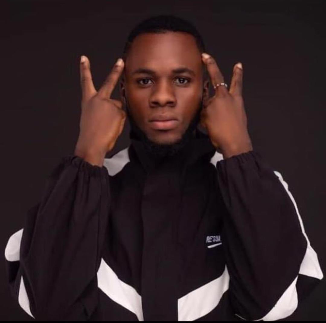 WildoutGhana's tweet photo. The hit maker @Princelb_1

Cop his new song #WineBody now ! https://t.co/XuZXrVPMAE