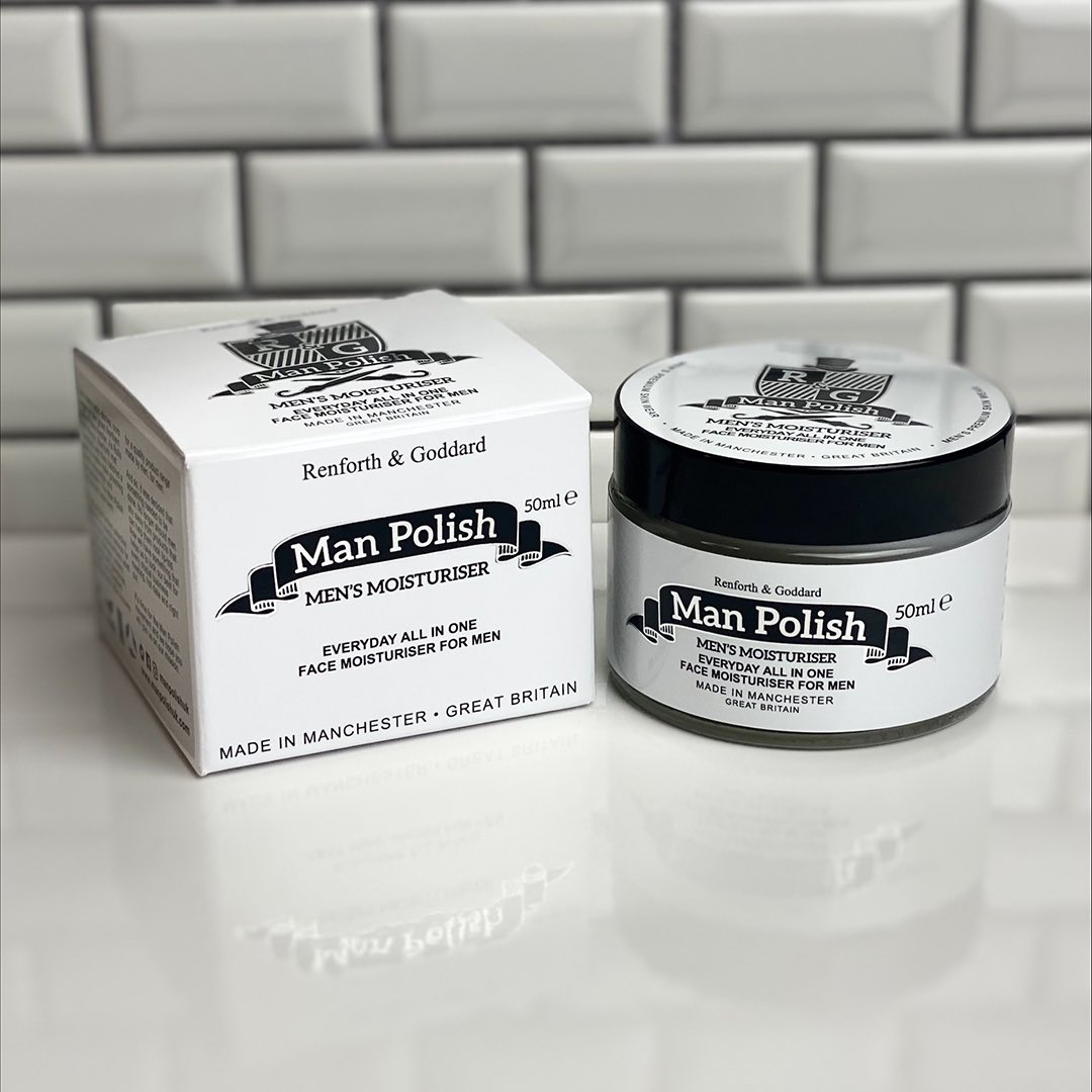 Looking for an every day mens #moisturiser? R&amp;G have you covered chaps! 👌 Containing quality natural ingredients this #skincare product is all you need to help you feel and look your very best throughout the day! 🤩
#manpolishmovement #MondayMood #madeinbritain #feelgood #forhim
