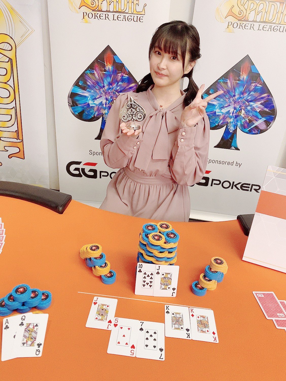 声優直筆サイン色紙プレゼントキャンペーン」開催！ | ポーカーチェイス-Poker Chase-