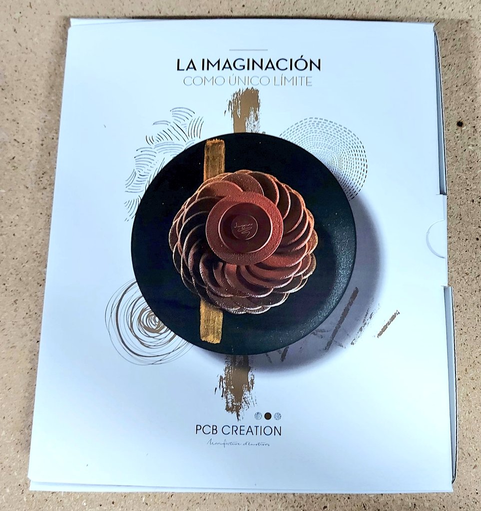 SilviaMongeP's tweet photo. Muchas gracias #PCBCreation por patrocinar la caja del nuevo Cuaderno @PastryRev #BouchéesSucreés de Josep María Rodríguez y Ana Jarquín de @lapastisseria ! 👏 Vuestra creatividad no tiene límites ! 🍫🍰 #pastrycheflife #decorpastisserie #pastrydecor @milhojas_bcn @Montagud1906 https://t.co/LxKeQawgTP
