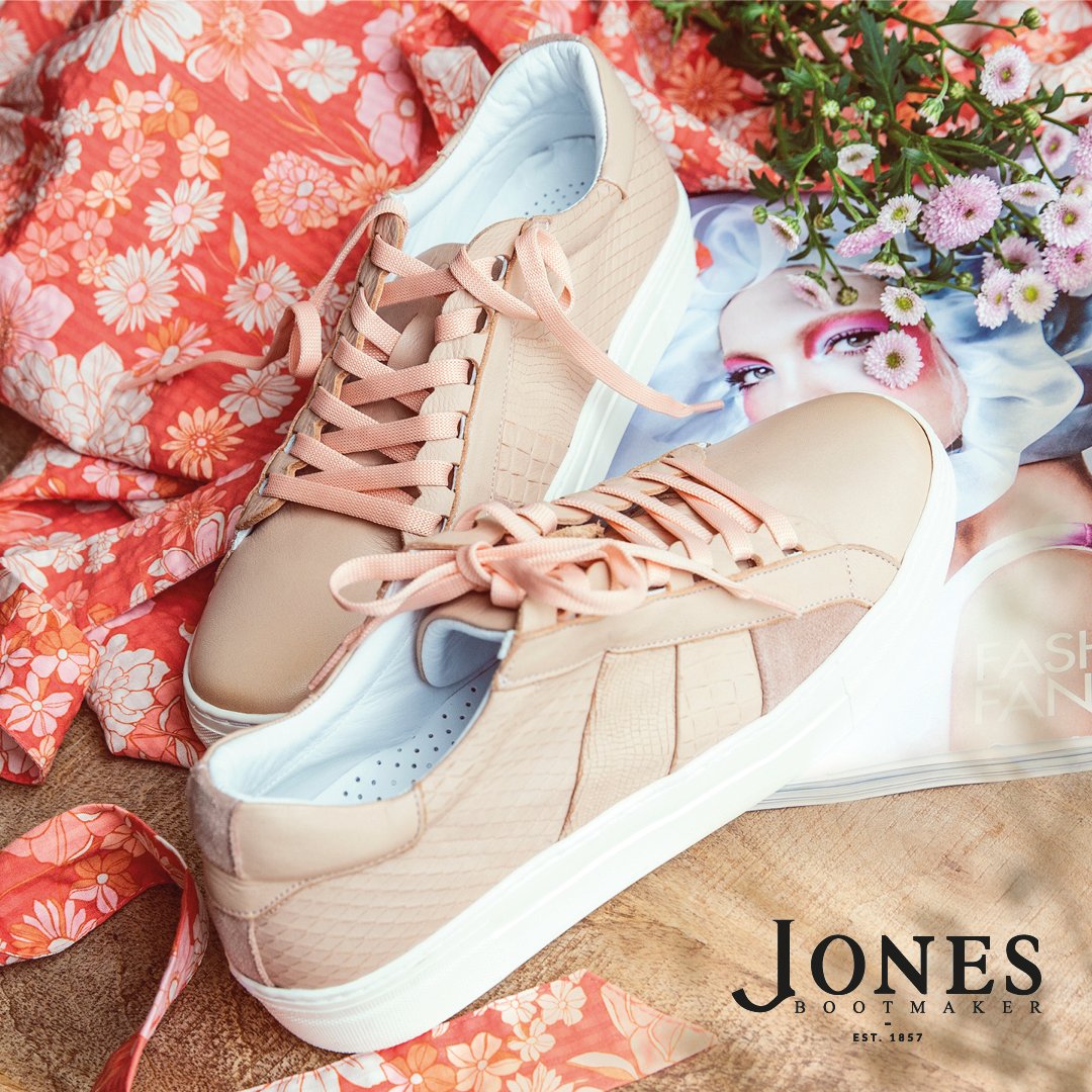 Jones Bootmaker tweet media