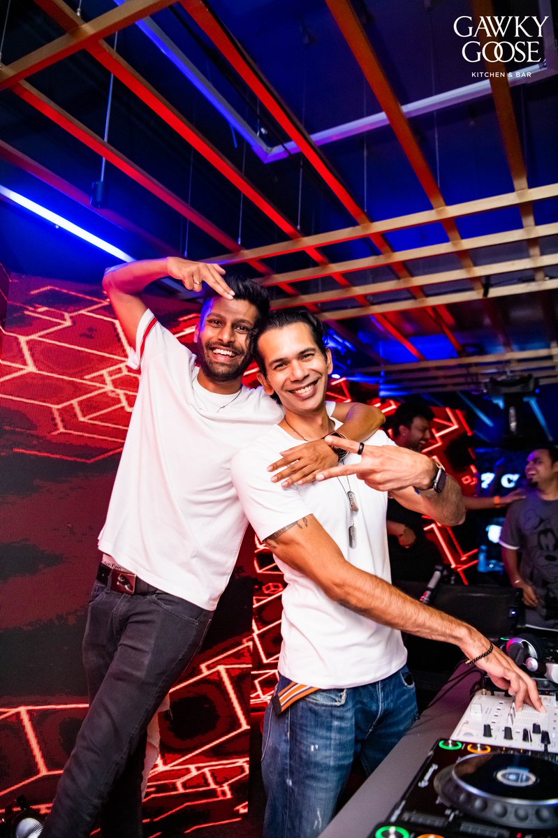 rohitbarker's tweet photo. It’s ALWAYS a complete riot when @Shiva_Manvi &amp; I play at @GawkyGoose for our monthly edition of #ClubClassics 

#saturday #gig #gawkygoose https://t.co/XSJBzkL77v