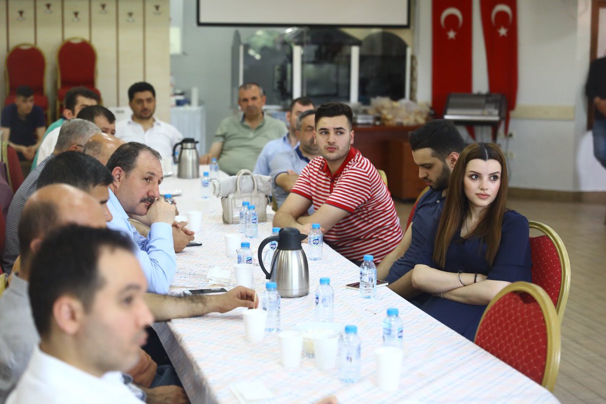 Belediye Başkanımız <a href="/ozdmrabdllh/">Abdullah Özdemir</a>
Ve Yönetim Kurulu Üyelerimizle Beraber Bağcılar Gümüşhaneliler İl Derneğini Ziyaret Edip Kıymetli Hemşehrilerimiz İle Sohbet Ettik. 
Dernek Yönetimine Misafirperverlikleri İçin Teşekkür Ederim. 

<a href="/erkankandemir/">Erkan Kandemir</a>
<a href="/osmannnurika/">Osman Nuri Kabaktepe</a> 
<a href="/Fleventoglu/">Furkan Leventoğlu 🇹🇷</a>