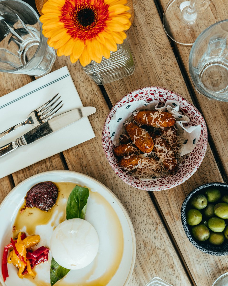 bymattandabbie tweet media