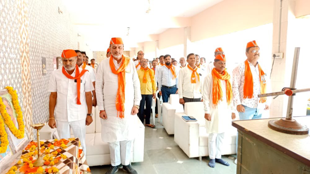 HarshadGiriBJP's tweet photo. દેત્રોજ મંડલ ભાજપાની કારોબારી બેઠક રામનાથ મહાદેવ ખાતે યોજાઈ. @BJP4Gujarat https://t.co/3upvEyujgN