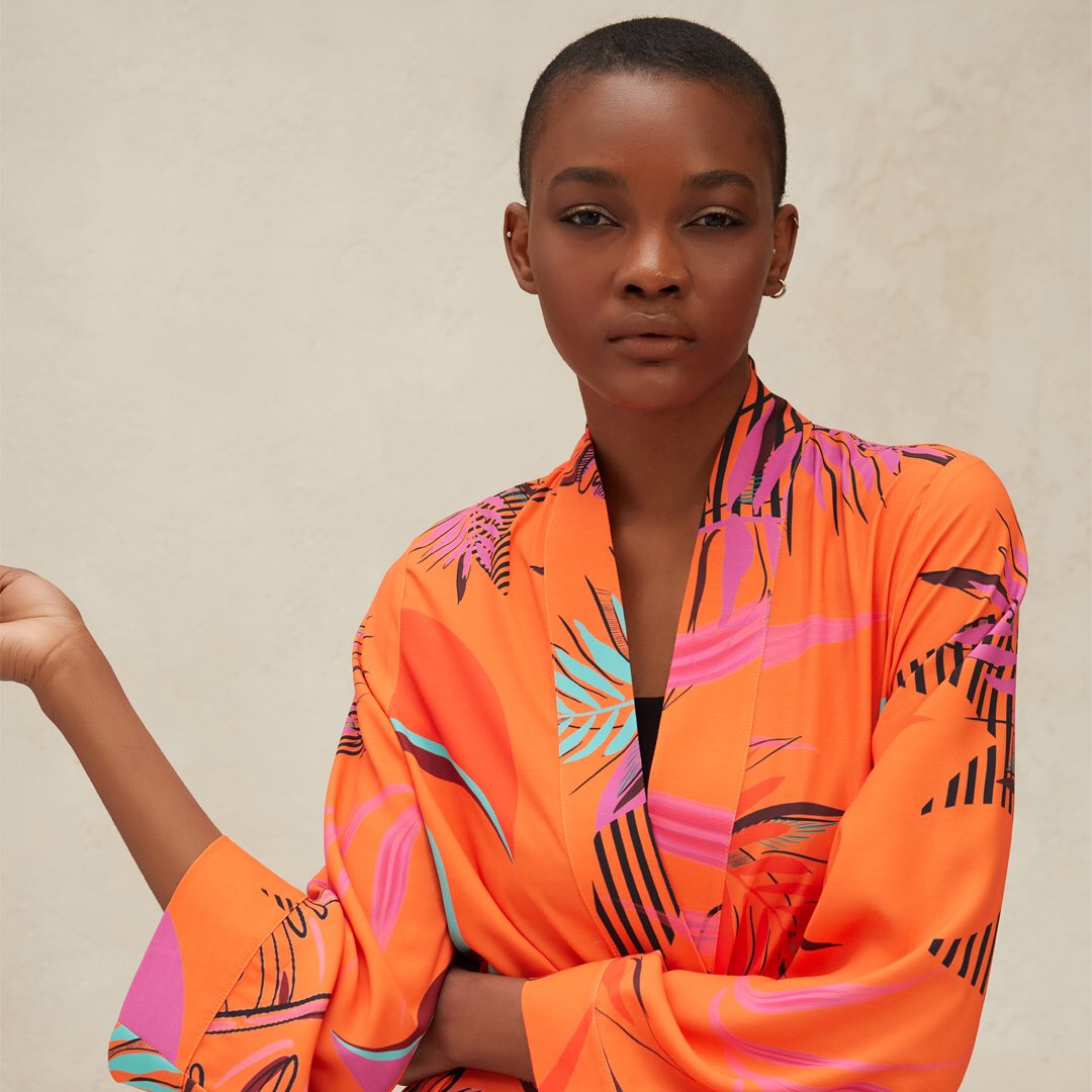 Uzun Kimono.

➡️ guisda.com