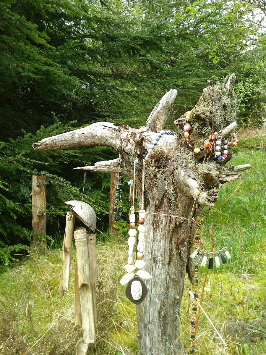 MartyRossWriter's tweet photo. Coming this June to the Isle of Arran - outdoor #storytelling theatre in a magical, mysterious woodland. 4 shows a week - all FREE, courtesy of Visit Scotland's Year Of Stories. Fairy tales and "fearie" tales for young and old.
#YS022 #TalesOfScotland #Arran #Folklore #fairytale https://t.co/urUb0Smn7i