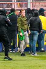 Dirk0123456's tweet photo. @VI_nl Deze puber was zn capuchonnetje vergeten....
#taakstrafje #stadionverbod #adodenhaag #adoexe https://t.co/c1h1L1hxpP