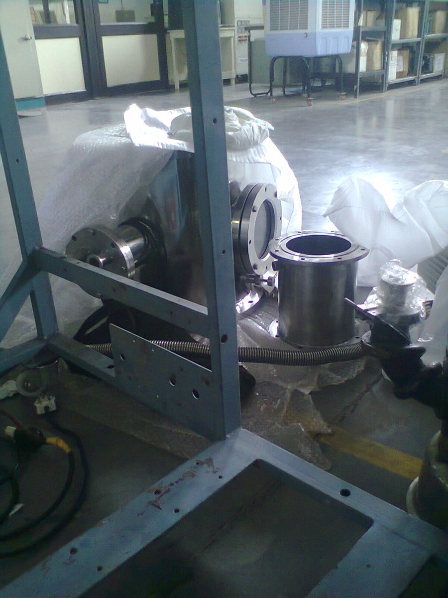 DrDhal_'s tweet photo. A vacuum chamber set up with low pressure of 7E-6 mbar with diffusion pump. Success is not of a single day journey. It takes time. Wait for it. #HighVacuum
#DiffusionPump
#VacuumChamber #PenningGauge #RotaryPump https://t.co/7jktgV6hQT