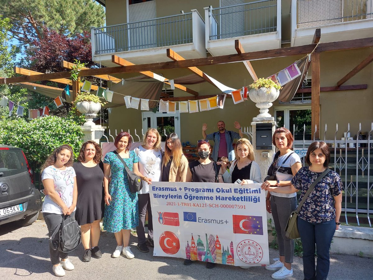 Proje çalışmalarımızı tamamladık ve İtalya’daki okulumuzla vedalaştık.