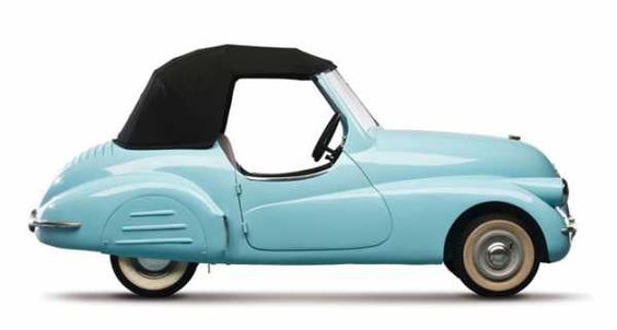 Meet the pretty little #Alca #Volpe an #Italian #microcar from the #1940s of which 10 were made, none with the intended 125cc engine, in fact none had an engine of any description. The manufacturers subsequently went bust & were charged with fraud.