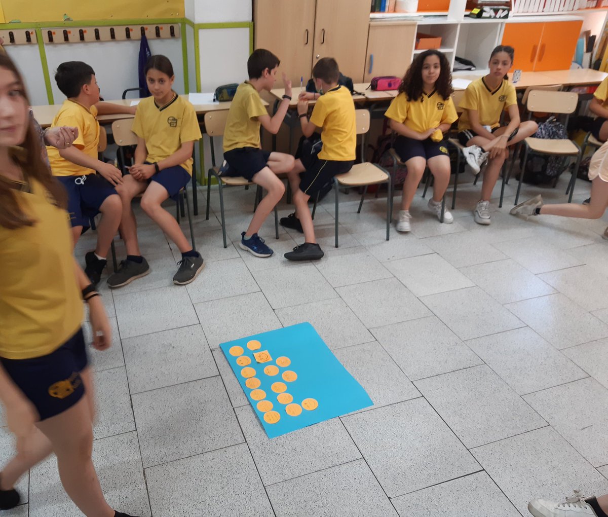 marionagarriga1's tweet photo. Avui #cerclededialeg a 5è @EscolaAzorin
Compartir vivències personals i treballar en grup per arribar a compromisos concrets i per escrit en millora de la convivència.
#elspetitsmediadors
Enfortim el grups! #escoles #provencio #mediacio #gestiodeconflictes https://t.co/HrrIL9ZvTO
