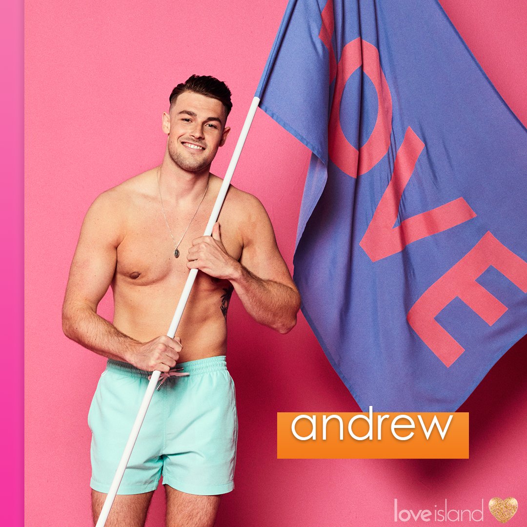 LoveIsland's tweet photo. Hot new property: International real-estate agent Andrew ❤️‍🔥 #LoveIsland https://t.co/ecLcn3HiNV