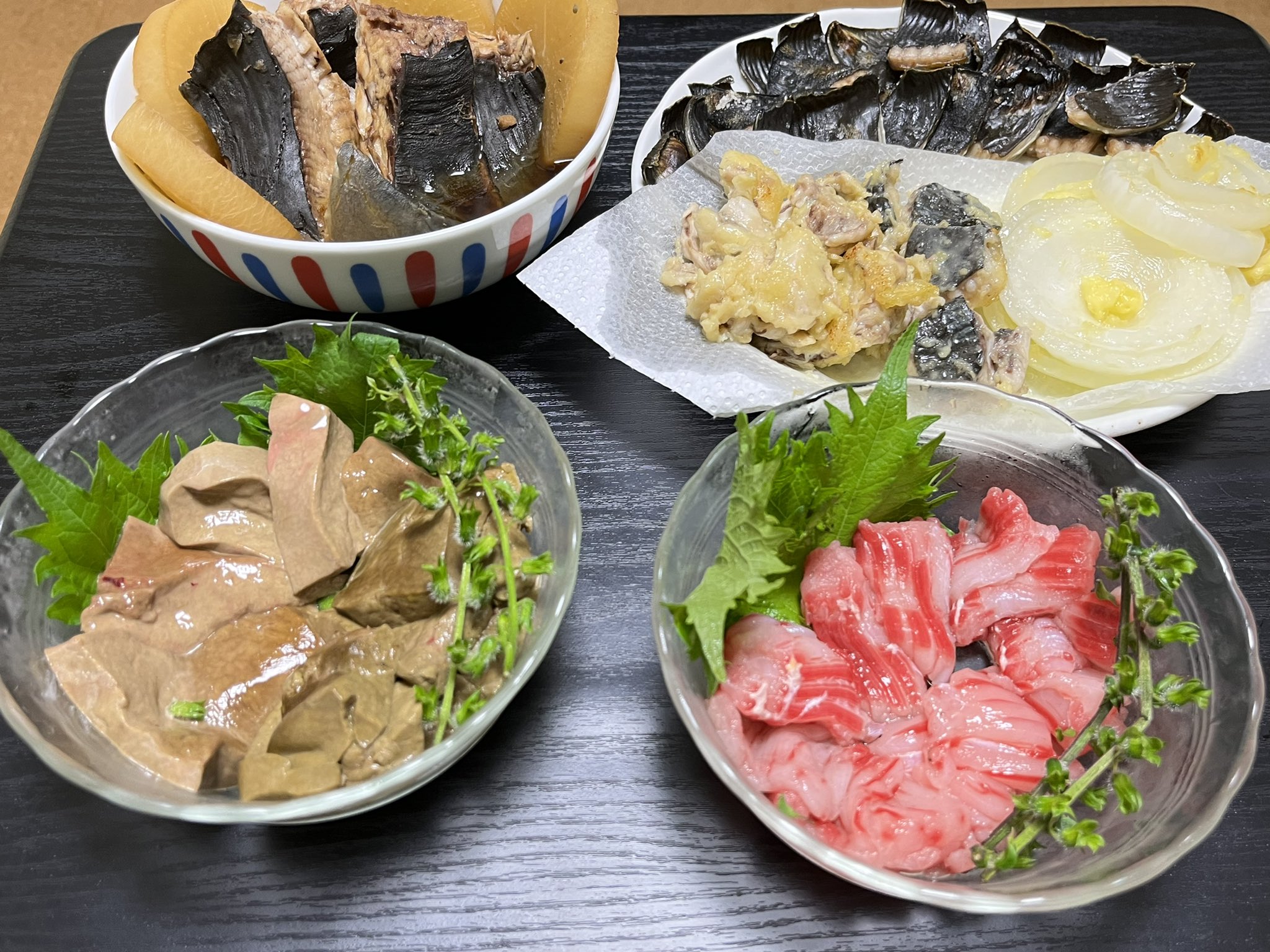 海 今夜のおつまみに 釣ったエイを調理してみました 〆たので臭い アンモニア臭 などないのですが 個人的 調理方法 水質かわかりませんが 食べるほどではないような 次釣ったときは 大きいタモに入れてリリースしよう エイ 釣り 平潟湾 海 今夜のおつまみに 釣ったエイを調理してみました 〆たので臭い アンモニア臭 などないのですが 個人的 調理方法 水質かわかりませんが 食べるほどではないような 次釣ったときは 大きいタモに入れてリリースしよう エイ 釣り 平潟湾