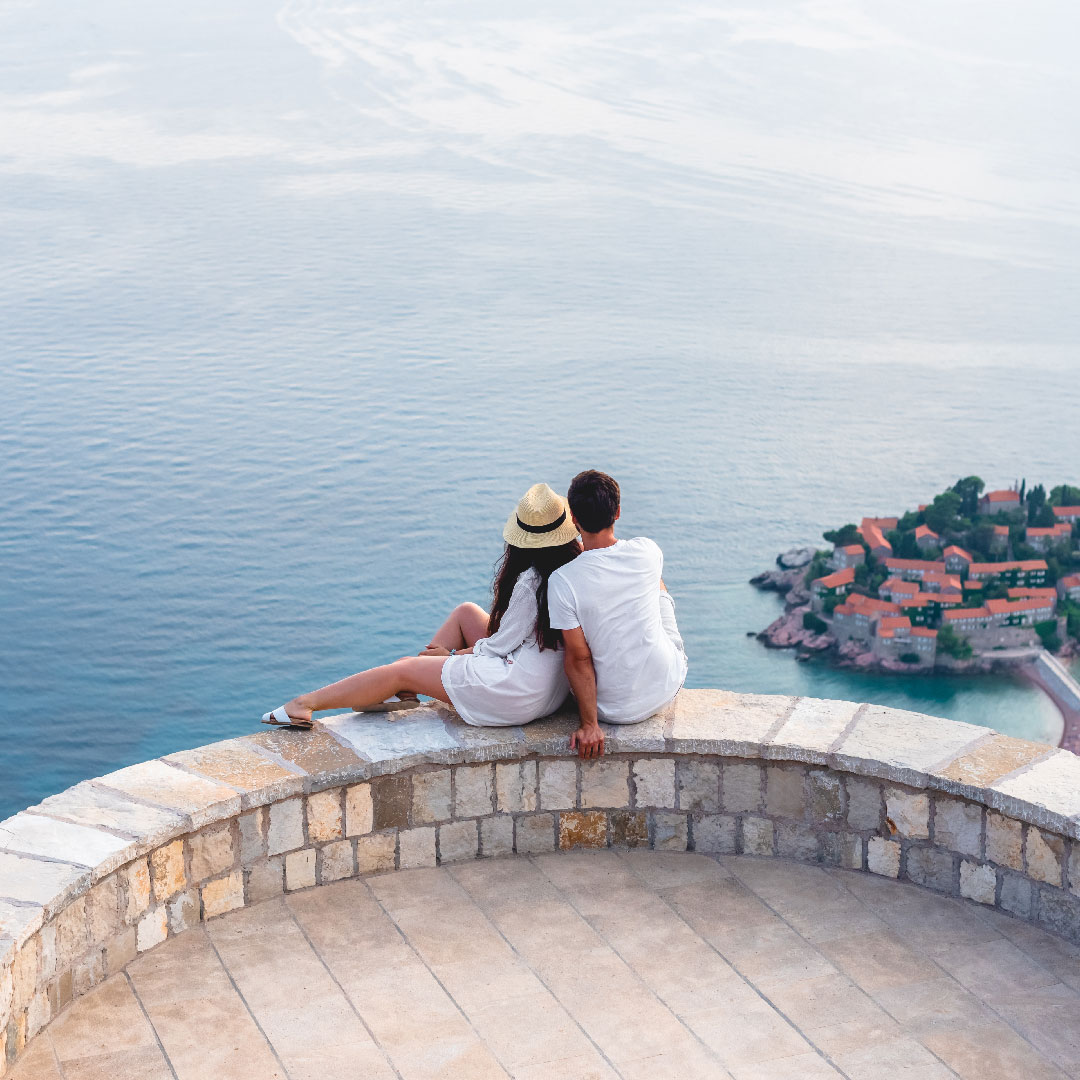 spicytrip's tweet photo. There's nothing as romantic as a trip away together❤️​🗺️ https://t.co/aXz4OT3CWl
