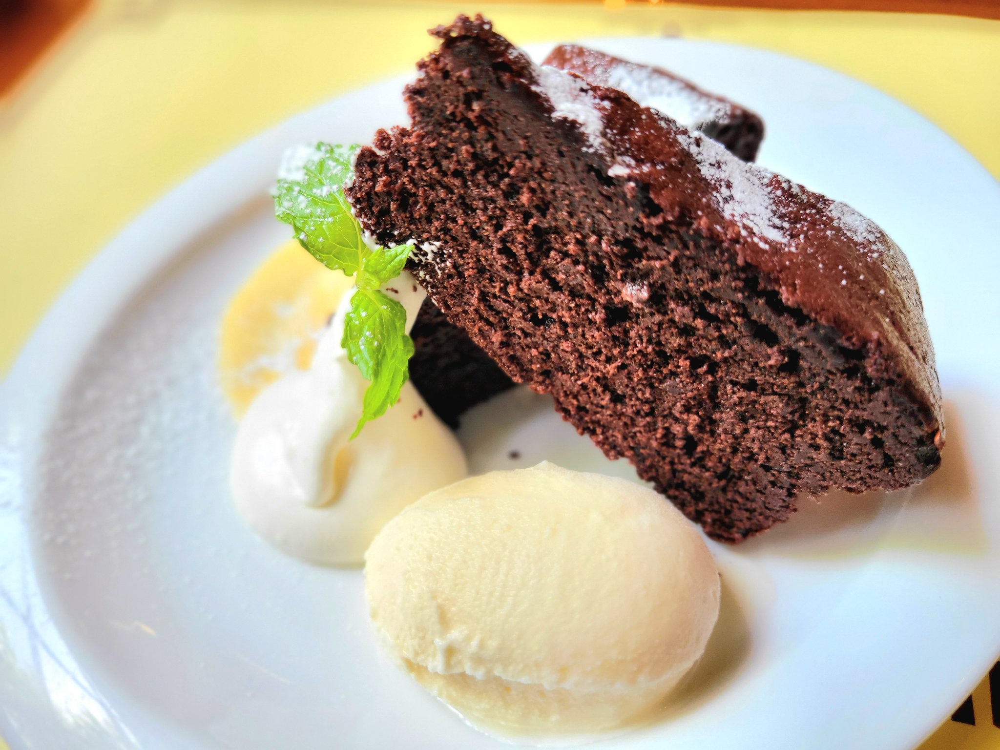 O Xrhsths りま Sto Twitter ガトーショコラバニラアイスクリーム添え めちゃくちゃ濃厚で美味しいケーキでした バニラアイスも美味しいので付けて食べるとまた良しです Usjファン T Co Ivc95gn7tf Twitter O Xrhsths りま Sto Twitter ガトーショコラバニラアイスクリーム添え めちゃくちゃ濃厚で美味しいケーキでした バニラアイスも美味しいので付けて食べるとまた良しです Usjファン T Co Ivc95gn7tf Twitter