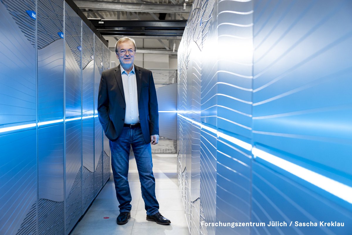 fz_juelich's tweet image. Auf der #TOP500-Liste der schnellsten #Supercomputer steht seit heute ein System der #Exascale-Klasse. Auch in Jülich arbeiten wir intensiv an Technologien, die einen solchen Sprung ermöglichen. Ein Interview mit @Tomtherhymer u. Estela Suarez @fzj_jsc: fz-juelich.de/portal/DE/Pres…