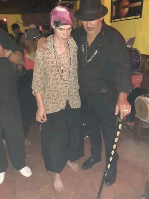 ivanassmann's tweet photo. Salve Sr JoanCaveira y el Sr.Cigano Laroye meu Pae, gracias por tanto! 🖤❤️🖤 https://t.co/IxUO6t6JOP
