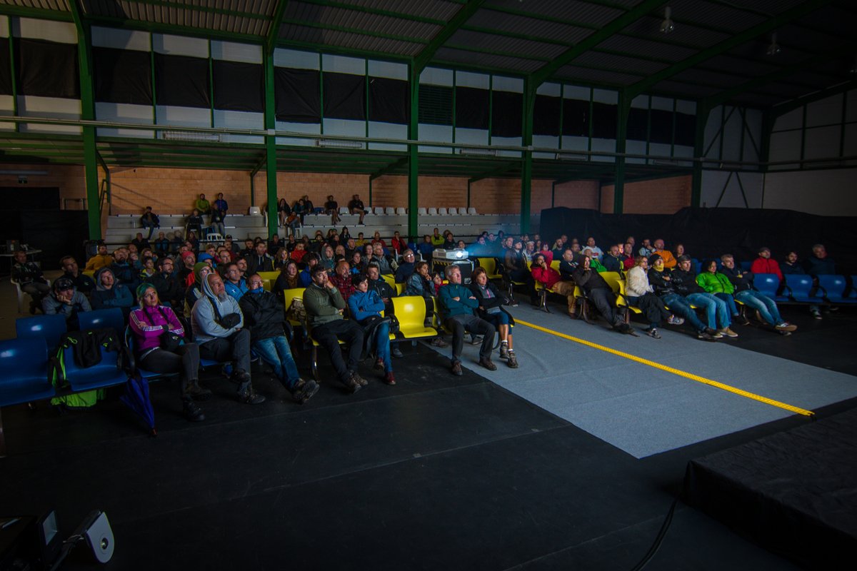 🎥 Ya puedes consultar las producciones seleccionadas  y el programa de proyecciones del XXII Festival Internacional del Cine del Aire

📅 3, 4 y 5 de junio

📌 Pabellón municipal de Cortijos Nuevos

✅ Entrada libre

fiaelyelmo.com/cine/es/festiv…