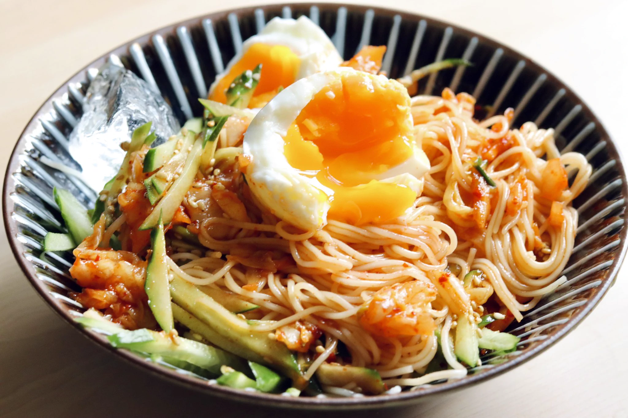 美味し過ぎて爆速で完食！暑い日におすすめの「キムチそうめん」！