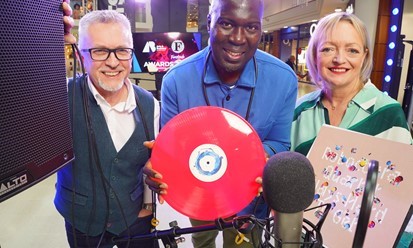 Twitter! Spread the word! Arts &amp; Business NI Awards 2022 in partnership with Forestside Shopping Centre now OPEN FOR ENTRIES! 

Find out more here - artsandbusinessni.org.uk/news/2022/may/…

<a href="/ArtsCouncilNI/">Arts Council of Northern Ireland</a> <a href="/belfastcc/">Belfast City Council</a>