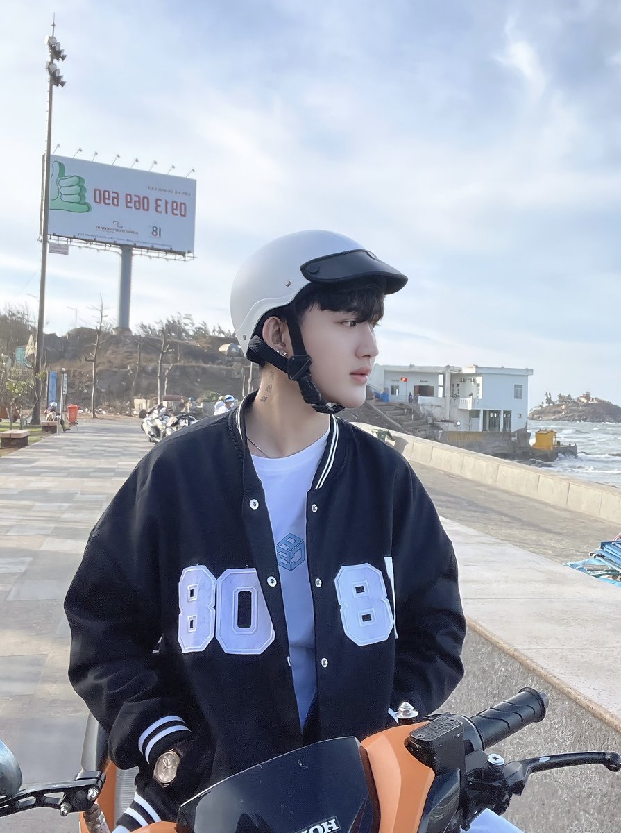 Pihuns03's tweet photo. Dạo biển không em ? https://t.co/1jWqTha88D