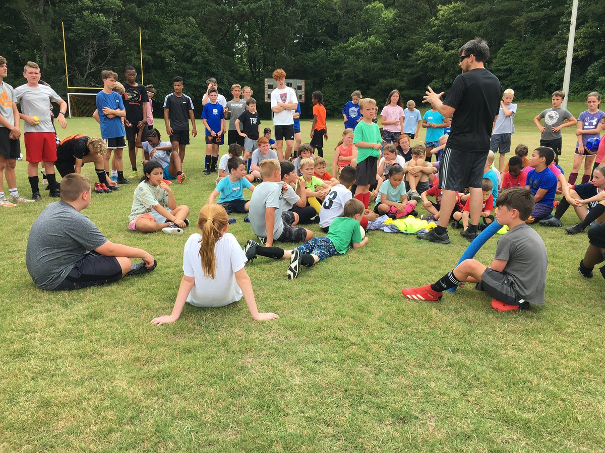 UnitedHSSports's tweet photo. Summer ⚽️ Camp (this Tuesday-Friday) 4 anybody &amp; all skill levels

Ages 4️⃣ ➡️ 1️⃣4️⃣

🗓 May 31st-June 2nd

⏰ 9:00-11:30am 

📍 Earl O’Neal Sports Complex
2709 Old Covington Hwy. Conyers

💵 $50 

ALL are invited! 

🧡🖤🧡

📲 Contact Coach Joyce

https://t.co/OWPa9lusTQ https://t.co/aZXcS7G9C2