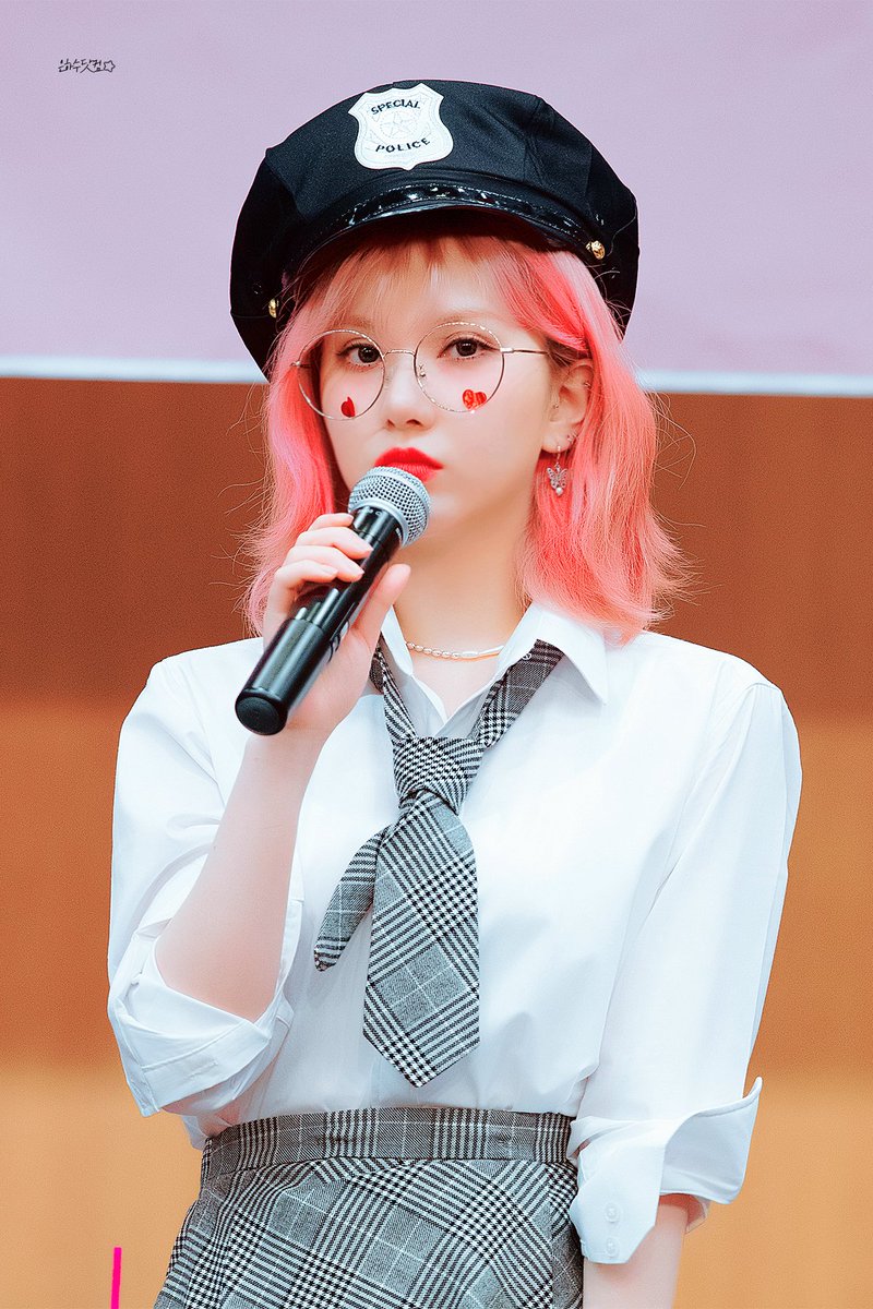 19970530_com's tweet photo. 🎉🎉HAPPYEUNHADAY🎉🎉
#CreamBbang_EunhaDay
#은하다워서_아름다운_날이야
#EUNHA #은하 
@VIVIZ_official https://t.co/AmPX2VyYEh