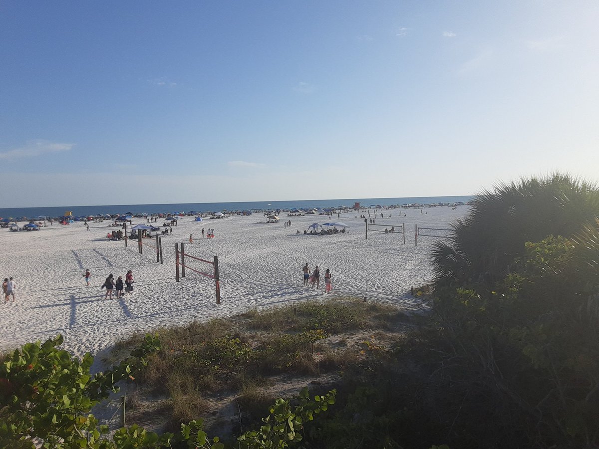 DazedNConfuzed2's tweet photo. Happy Memorial Day, weekend @ Siesta Key, Sarasota https://t.co/l1Twublitg